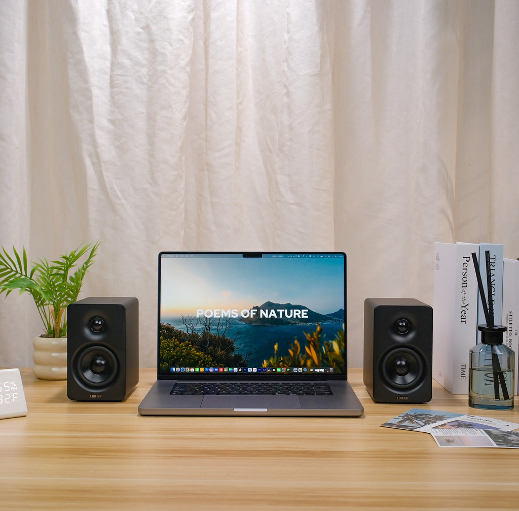 Edifier M60 - Haut-parleurs Bibliotheques 2.0, Bluetooth 5.3, 66W RMS, Audio Hi-Res, LDAC, Basses 3" & Tweeter 1", Entrées USB-C & AUX, Panneau Tactile Sensible, Enceintes PC